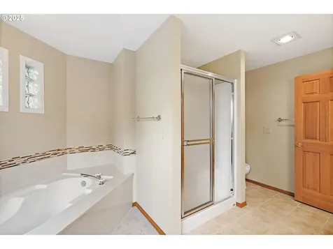 1615 NW Barnsley Court Portland OR 97229