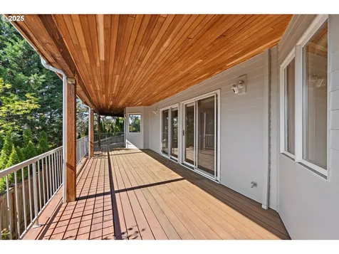 1615 NW Barnsley Court Portland OR 97229