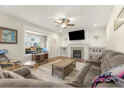 11890 Hazel Park Drive Oregon City OR 97045