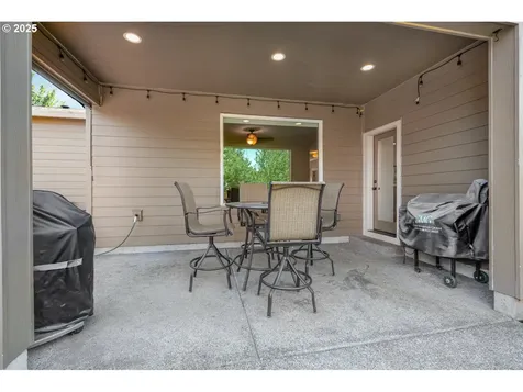 11890 Hazel Park Drive Oregon City OR 97045