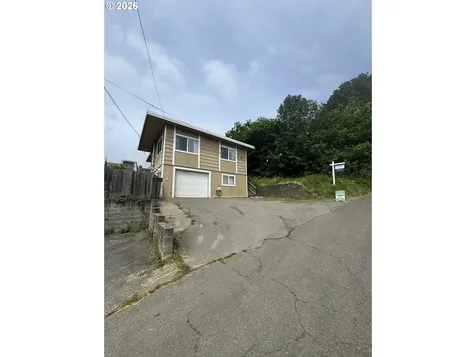 521 N Birch Street Coquille OR 97423