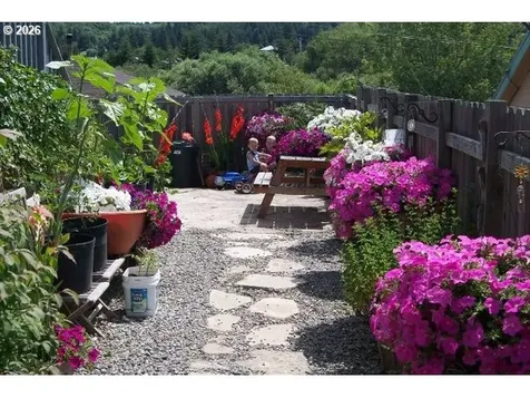 521 N Birch Street Coquille OR 97423