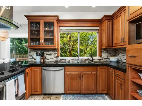 16060 SW Goldeneye Court Beaverton OR 97007