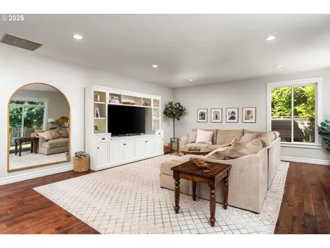 16060 SW Goldeneye Court Beaverton OR 97007