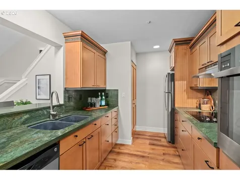 277 N Hayden Bay Drive Portland OR 97217