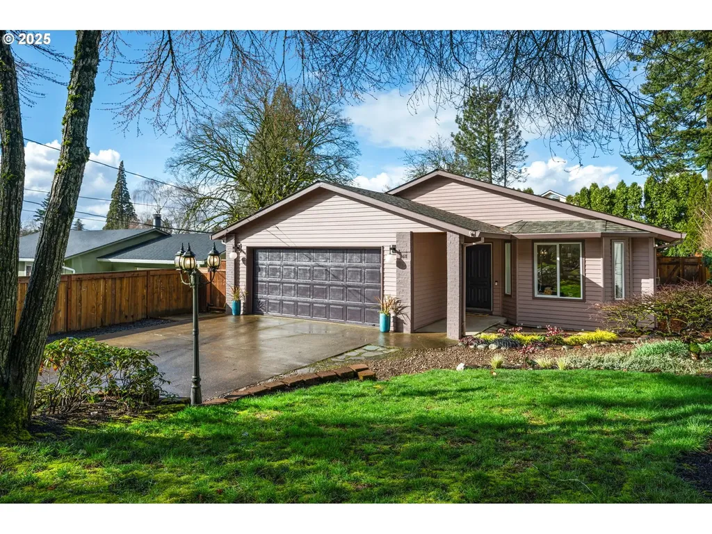 4611 SW Arnold Street Portland OR 97219