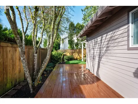 4611 SW Arnold Street Portland OR 97219