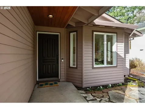 4611 SW Arnold Street Portland OR 97219
