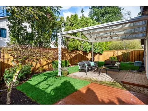 4611 SW Arnold Street Portland OR 97219
