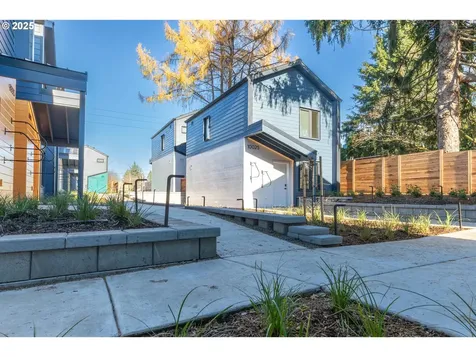 10025 SE Cottage Lane Milwaukie OR 97222