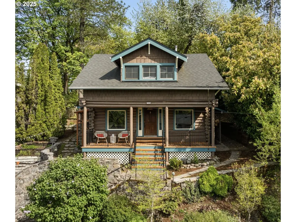 5328 SW 42nd Avenue Portland OR 97221