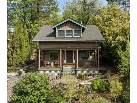 5328 SW 42nd Avenue Portland OR 97221