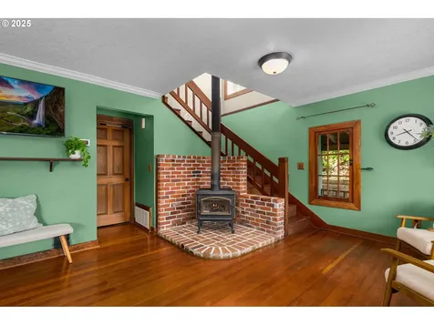 5328 SW 42nd Avenue Portland OR 97221