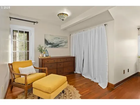 5328 SW 42nd Avenue Portland OR 97221