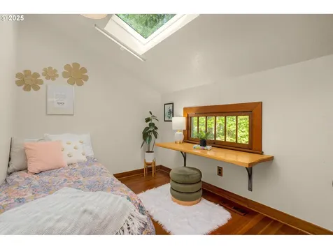 5328 SW 42nd Avenue Portland OR 97221
