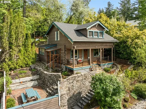5328 SW 42nd Avenue Portland OR 97221
