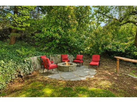 5328 SW 42nd Avenue Portland OR 97221
