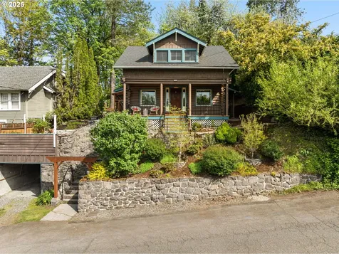 5328 SW 42nd Avenue Portland OR 97221