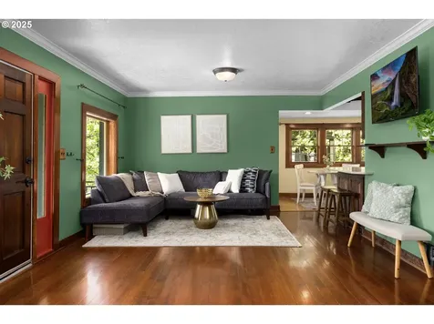 5328 SW 42nd Avenue Portland OR 97221