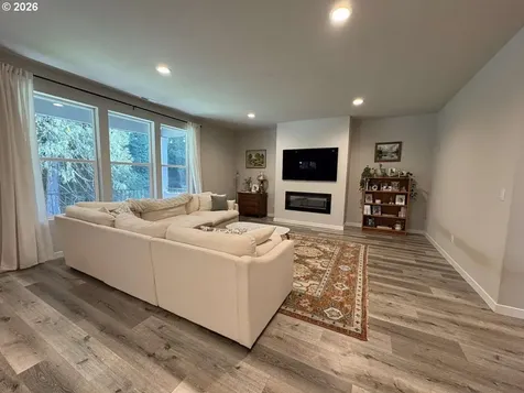 2286 NE Marionberry Lane Estacada OR 97023