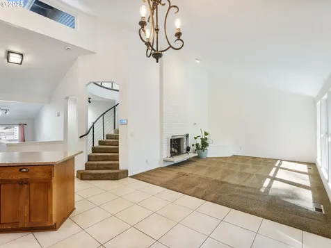 1826 E Carol Ann Drive Newberg OR 97132