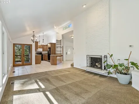 1826 E Carol Ann Drive Newberg OR 97132