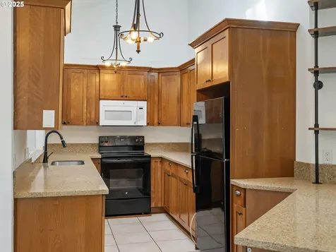 1826 E Carol Ann Drive Newberg OR 97132