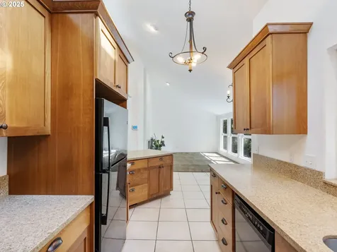1826 E Carol Ann Drive Newberg OR 97132