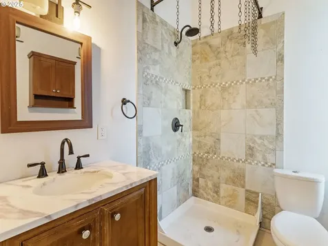 1826 E Carol Ann Drive Newberg OR 97132