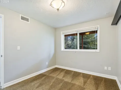 1826 E Carol Ann Drive Newberg OR 97132