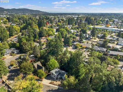 1826 E Carol Ann Drive Newberg OR 97132