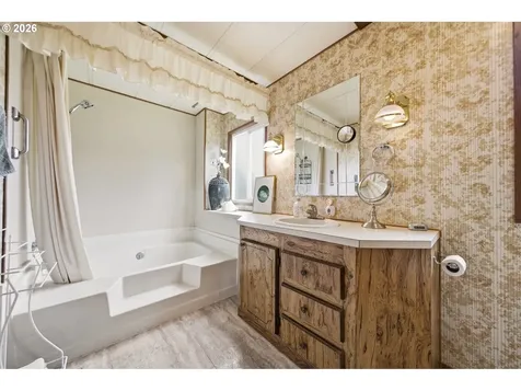 34888 Aster Lane Deer Island OR 97054