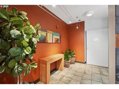 1125 NW 9th Avenue Portland OR 97209