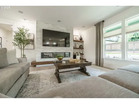 673 S 15th Court Ridgefield WA 98642