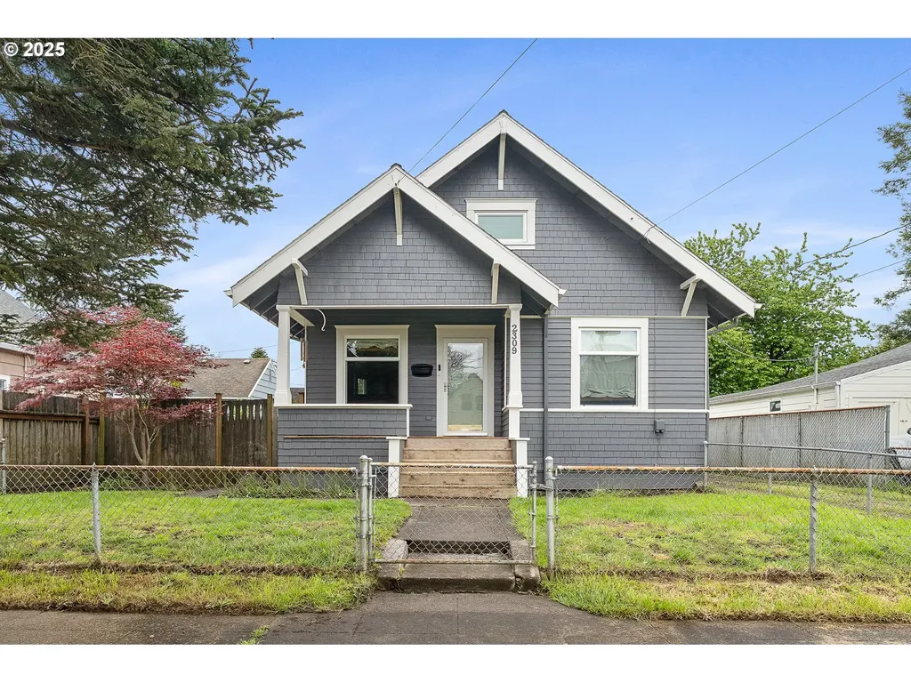 2309 7th Street Tillamook OR 97141