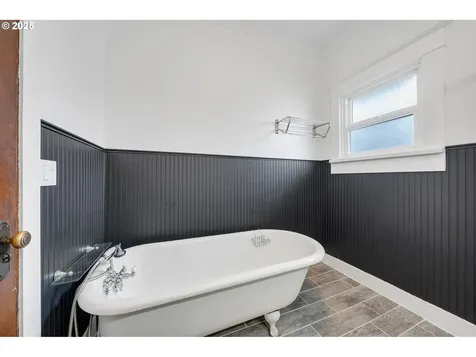 2309 7th Street Tillamook OR 97141