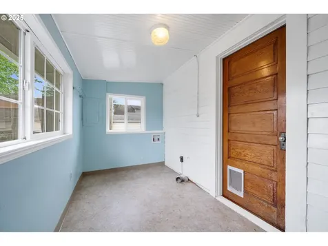 2309 7th Street Tillamook OR 97141