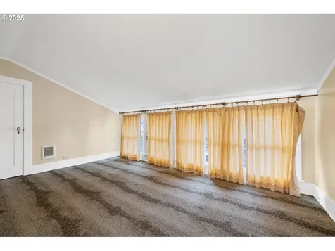2309 7th Street Tillamook OR 97141