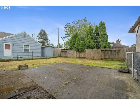 2309 7th Street Tillamook OR 97141