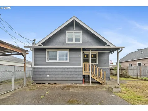 2309 7th Street Tillamook OR 97141