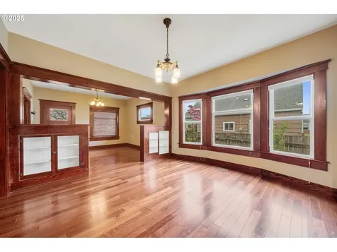 2309 7th Street Tillamook OR 97141