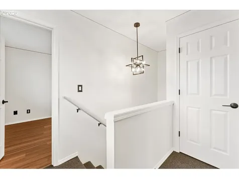 16571 NE Hoyt Terrace Portland OR 97230