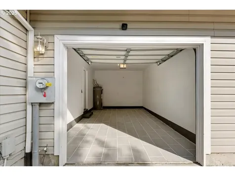 16571 NE Hoyt Terrace Portland OR 97230