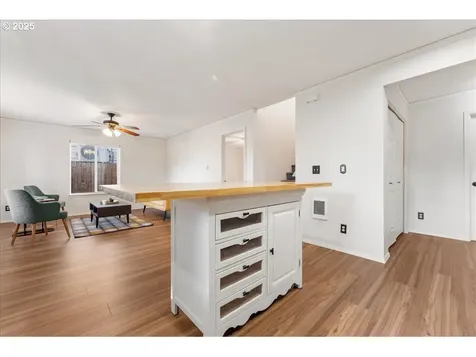 16571 NE Hoyt Terrace Portland OR 97230
