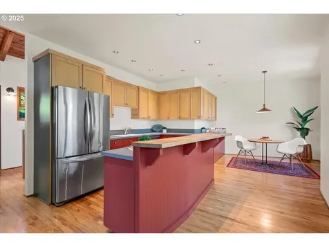 4908 SW Barnes Road Portland OR 97221