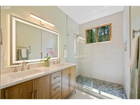 4908 SW Barnes Road Portland OR 97221