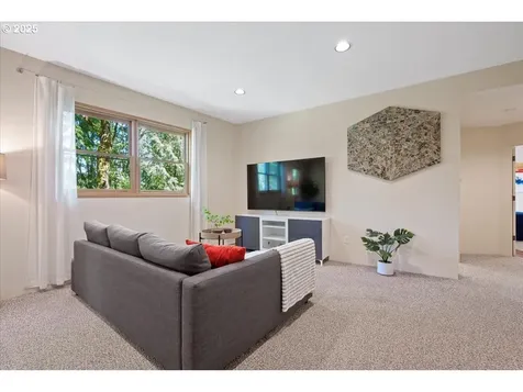 4908 SW Barnes Road Portland OR 97221