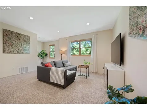 4908 SW Barnes Road Portland OR 97221