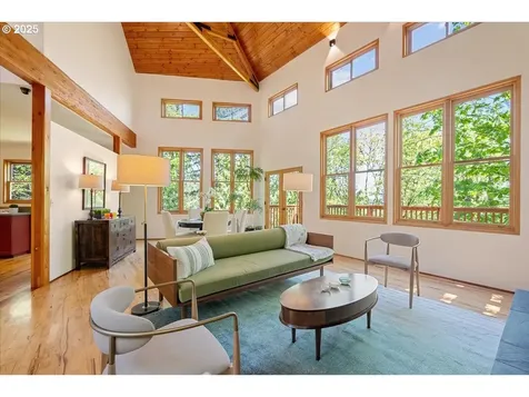 4908 SW Barnes Road Portland OR 97221