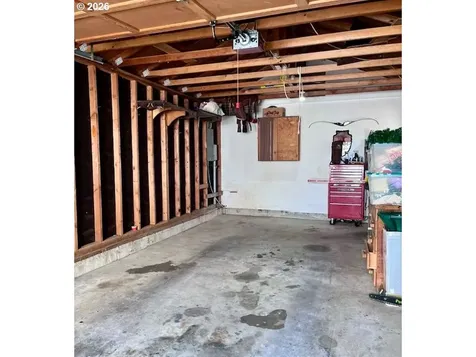 2040 20th Street Florence OR 97439